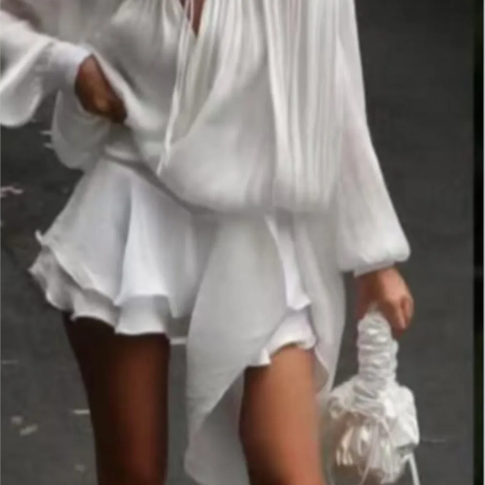 Komplet: Koszula w jednolitym kolorze, mini szorty, sukienka z dekoltem w serek, długim rękawem, łączona, sznurowana, odzież damska, nowy modny zestaw.