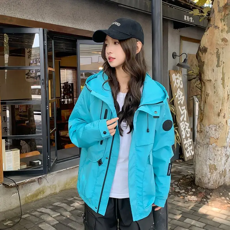 

2025 New Fashionable Temperament Hooded Jacket Men Women Spring Autumn Windbreaker Outdoor Softshell Thin Coat Hiking Climbing