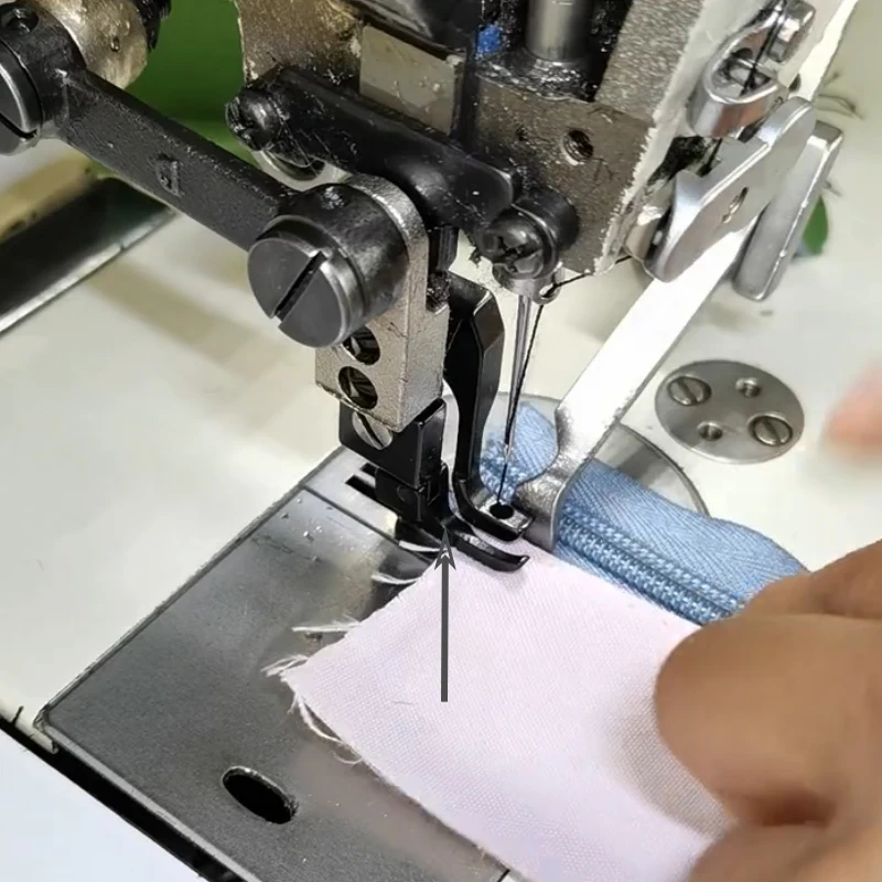

Zipper Presser Foot With Spring for Industrial Walking Foot Sewing Machine