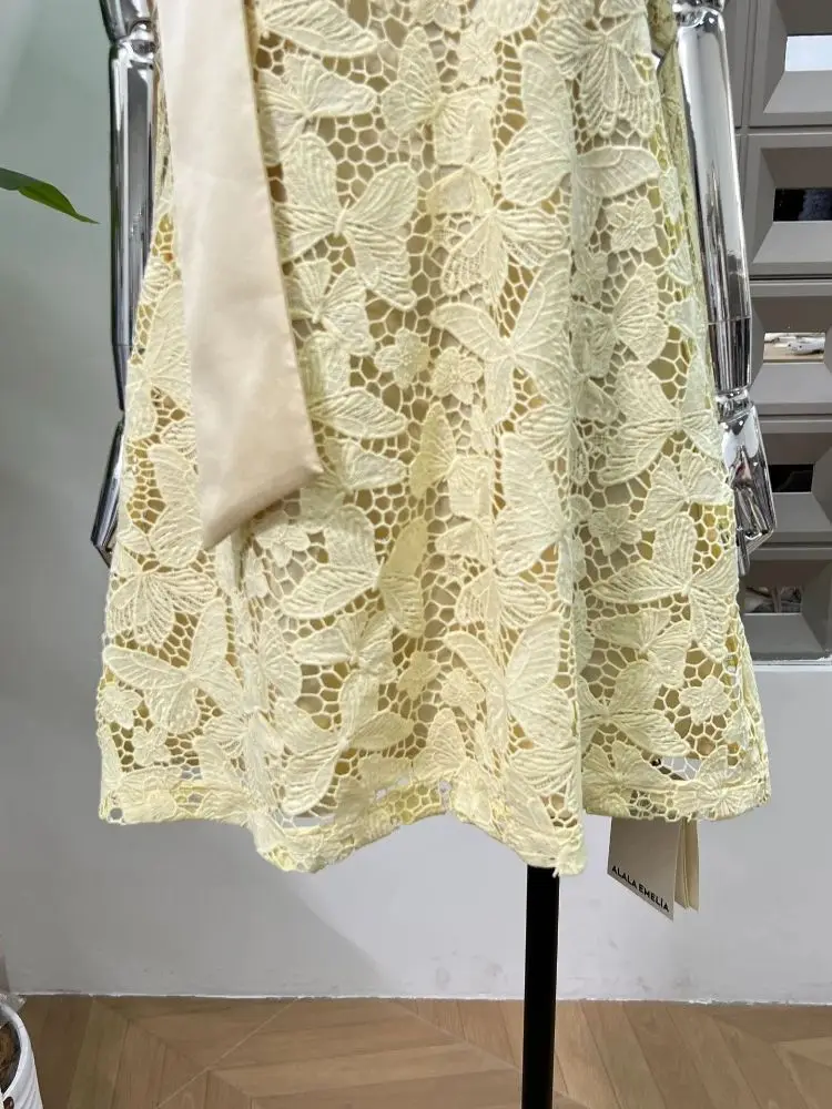 Franse elegante chique mode Boheemse strik uitgesneden opengewerkte kant A-lijn damesjurken ontwerp zomer nieuwe feestclub avondjurk