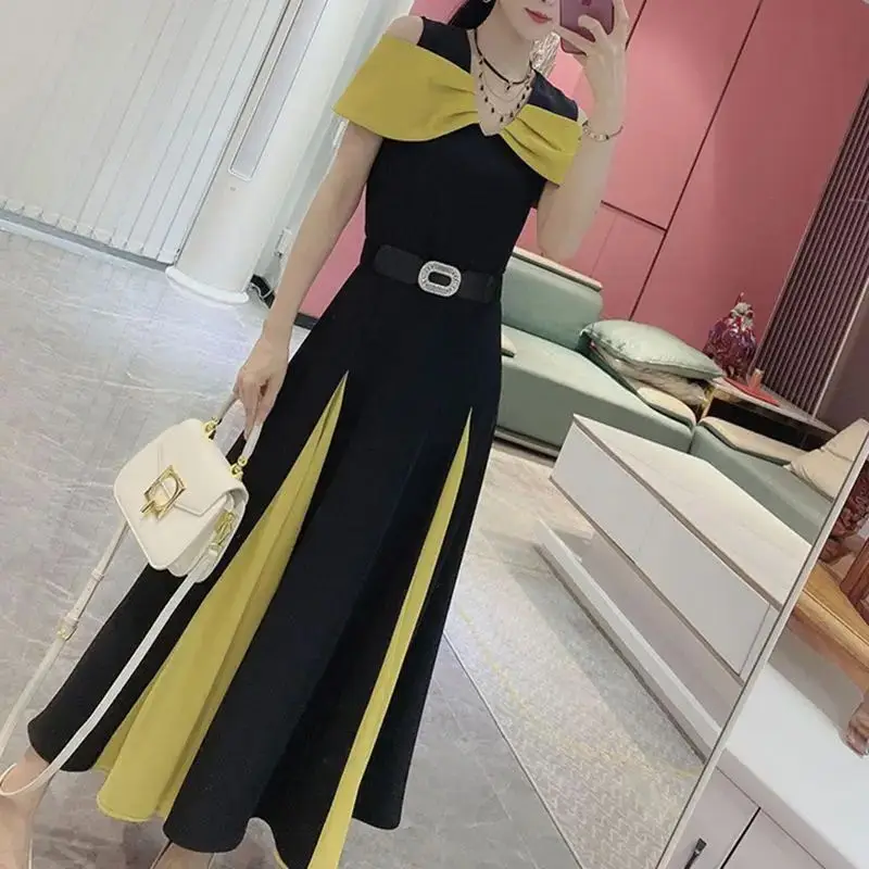 French Style Long Party Dress 2024 New Women\'s Casual Commuting High-end And Elegant Blocking Colour Matching Off Shoulder Skirt