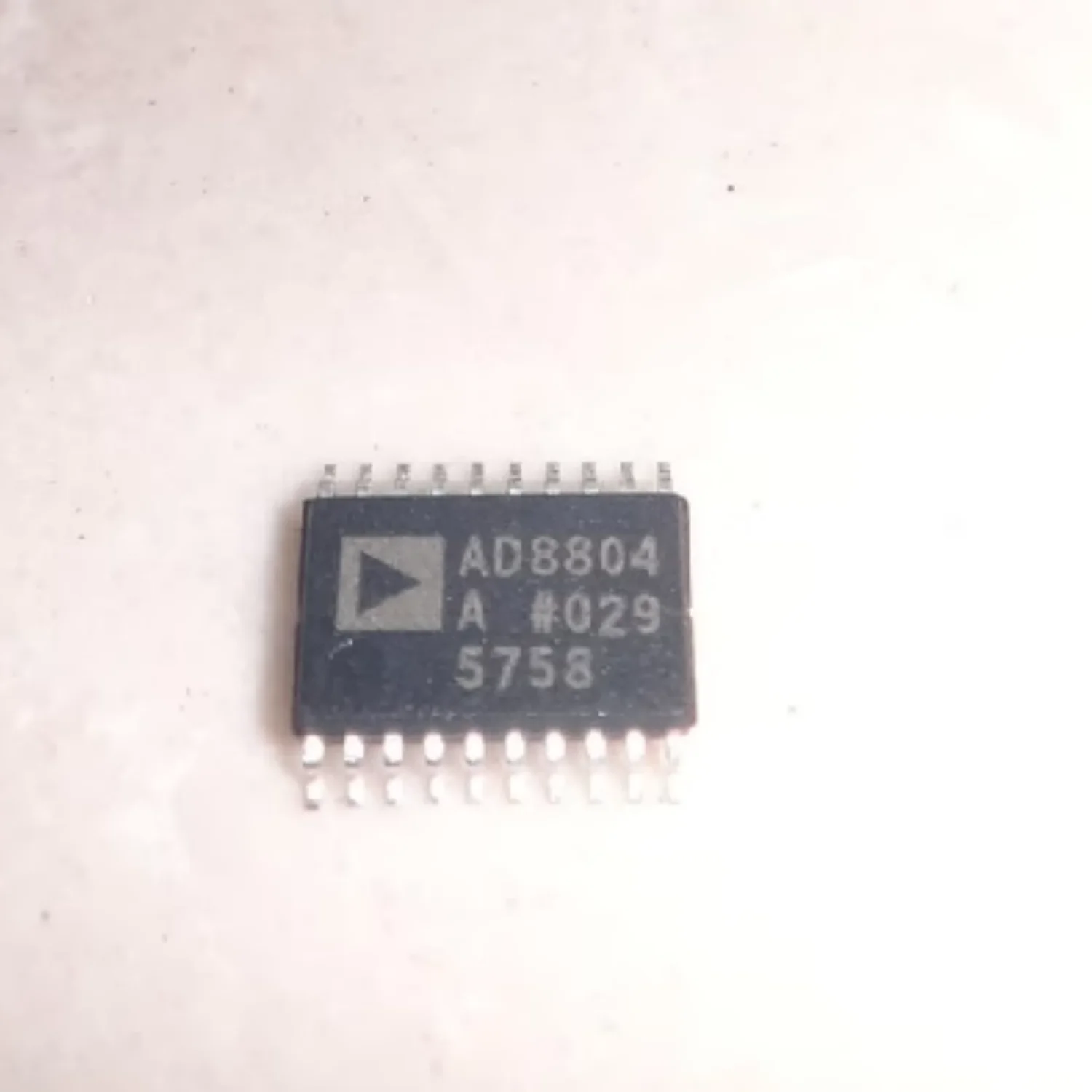 1~10pcs/lot AD8804ARUZ TSSOP20 AD8804ARZ SOP20 AD8804 100% Brand New Original.