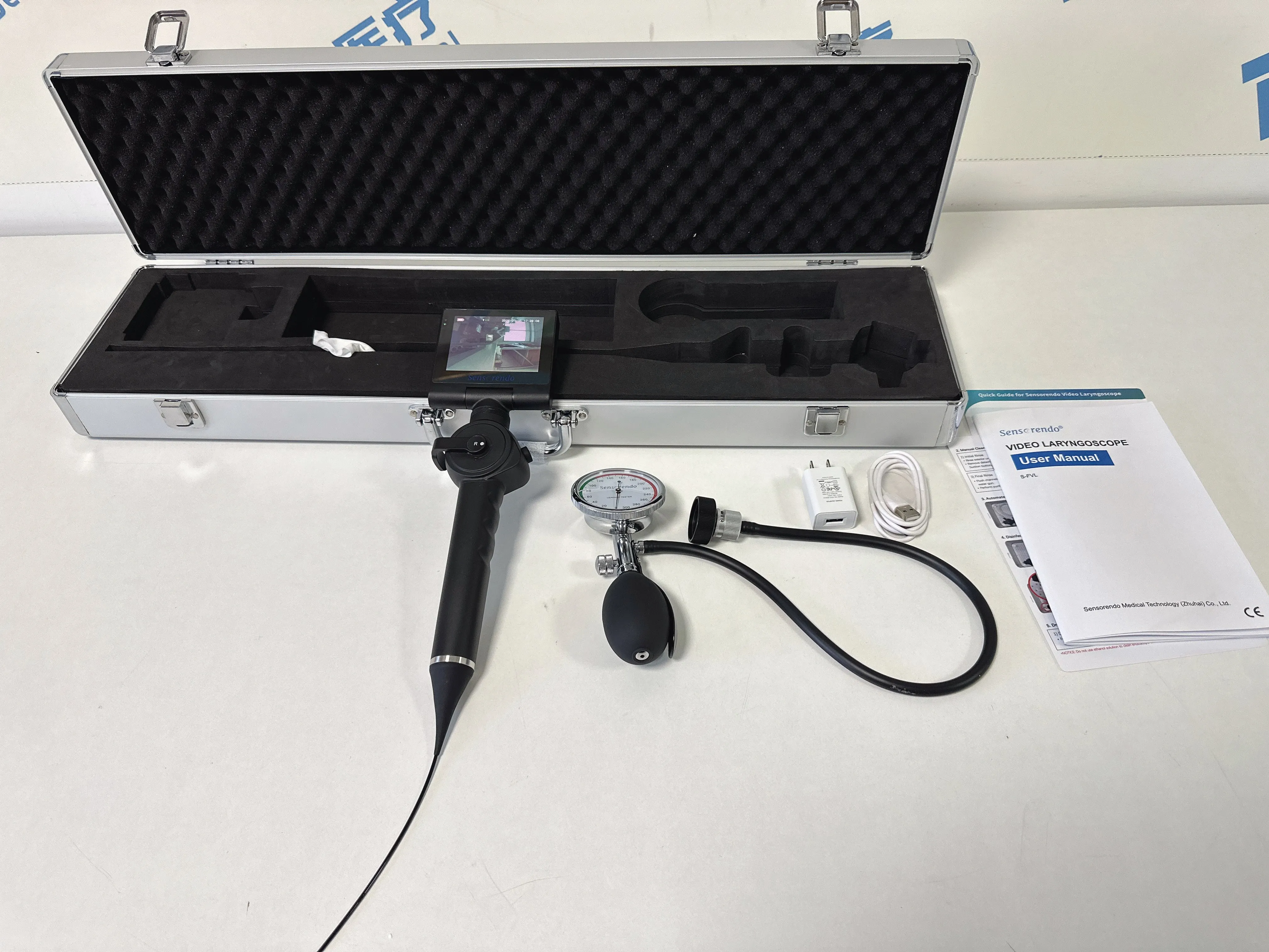 Handheld Flexible Rhinolaryngoscope with 3.5 Inch Screen Video Laryngoscope for Pet Farm Animal Visual Inspection