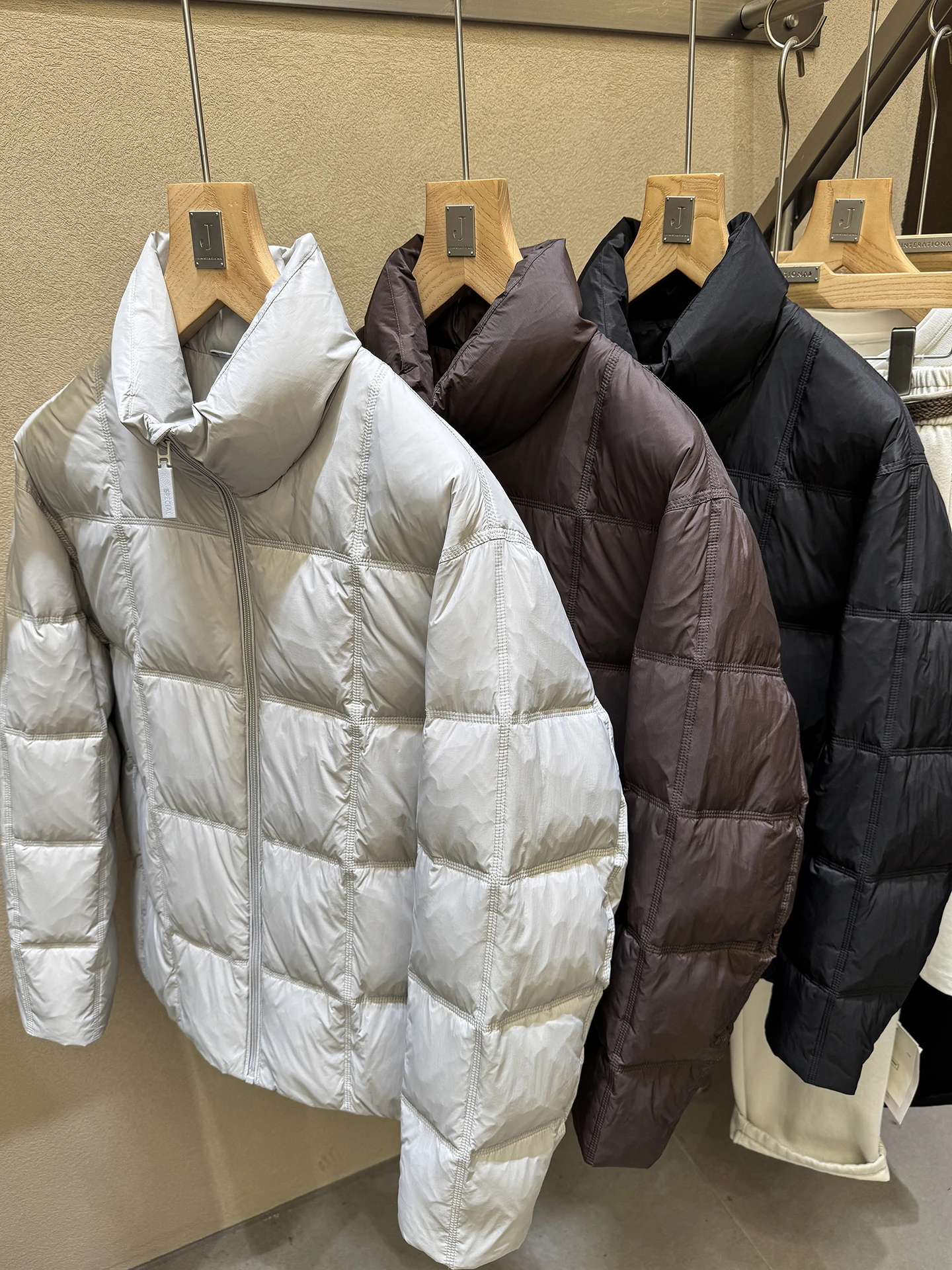 

High-End Lightweight aphene Lo Temperature 90 down Men's Stand Collar Jaet 9530 Luxury Faion Symbol Ci Casual Sle