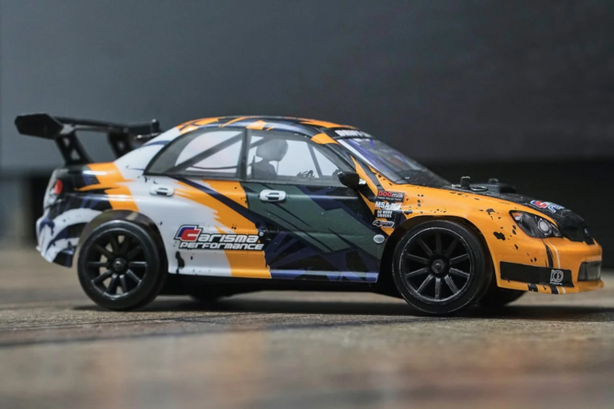 Carisma GT24 Subaru 1:24 zdalnie sterowanym samochodowym model samochodu z napędem na cztery koła symulacja samochodu dryfującego samochód komar prezent dla dzieci