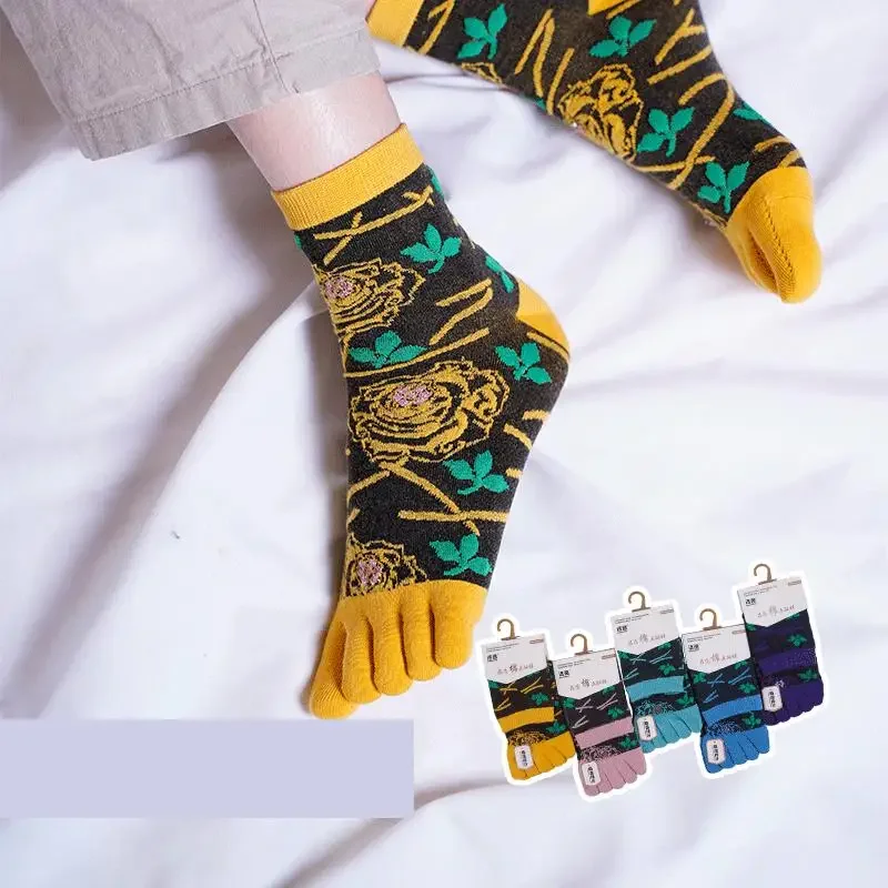 

Autumn And Winter Printed Women Five Finger Socks Adult Cartoon Animation Jacquard Female Cottonseparated Toes Socks Set