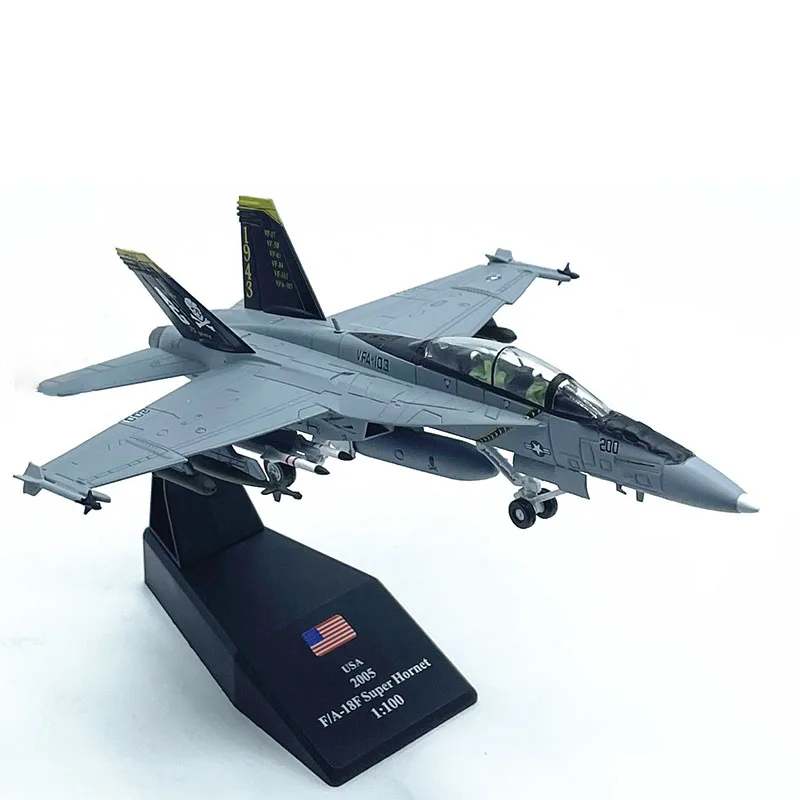 Scale 1/100 US F/A-18F Fighter Jet Pirate Flag Squadron F18 Aircraft Model Miniature Diecast Alloy Collectible Gift Toys For Boy