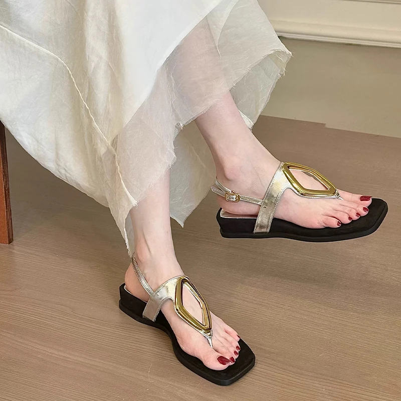 

Women's sandals with metal buckle square toe clip fashionable summer fashion thick sole fashionable with skirt beach vacation al