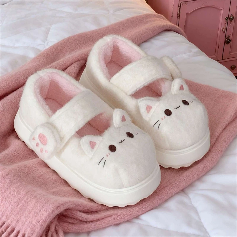 Oryginalne japońskie kawaii lolita bawełniane buty jesienno-zimowe kapcie domowe dziewczęce z kreskówkowym kotem, zapinane na rzep, z grubą podeszwą.