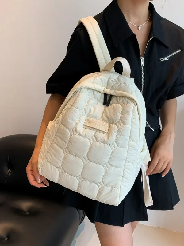 Winter New Fluffy Backpack Quilted Backpack Lightweight Cotton Padded Knapsack 2023 Zipper Closure Fashion Bagpack Unisex