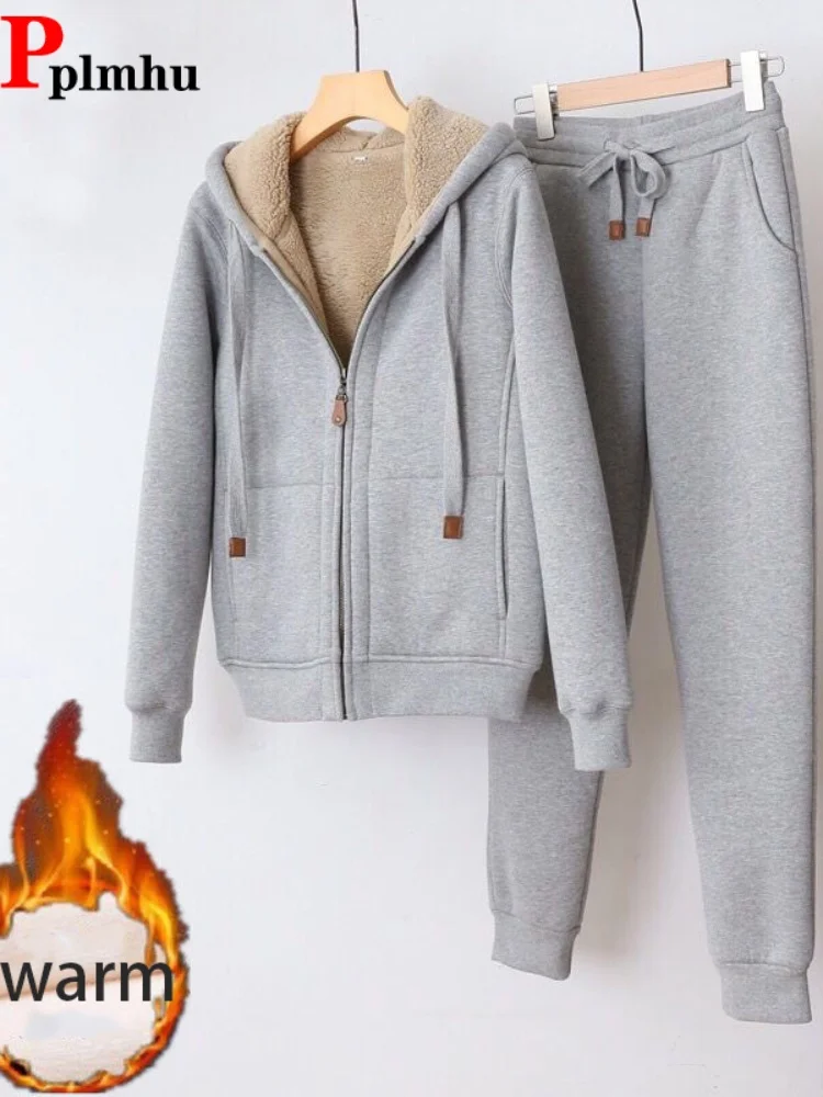 

Утепленный теплый женский повседневный комплект из двух предметов: модный вельветовый худи оверсайз и свободные спортивные брюки-шаровары