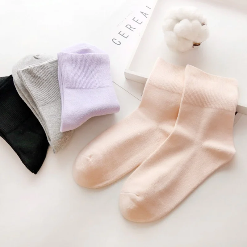 Detic Women's Cotton Sos لون نقي فضفاض للعناية بالفم رياضي Sos ماص بطول منتصف الساق بدون علامة تجارية مسجلة #2