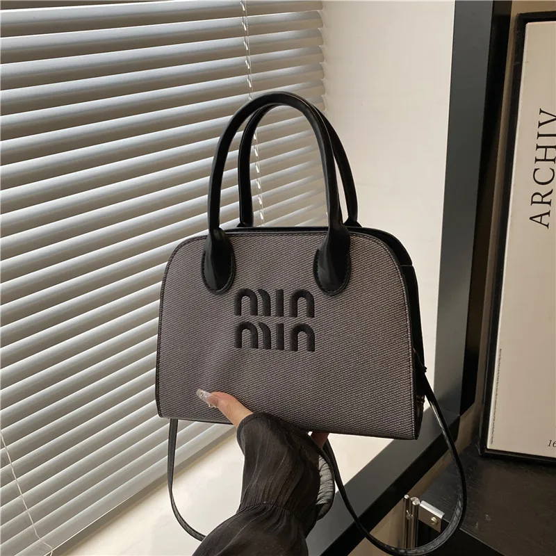 2025, neue Damen-Umhängetasche, schicke kleine gepolsterte Umhängetasche, weiche Kunstleder-Tasche mit Griff oben für den täglichen Gebrauch und Dating ​