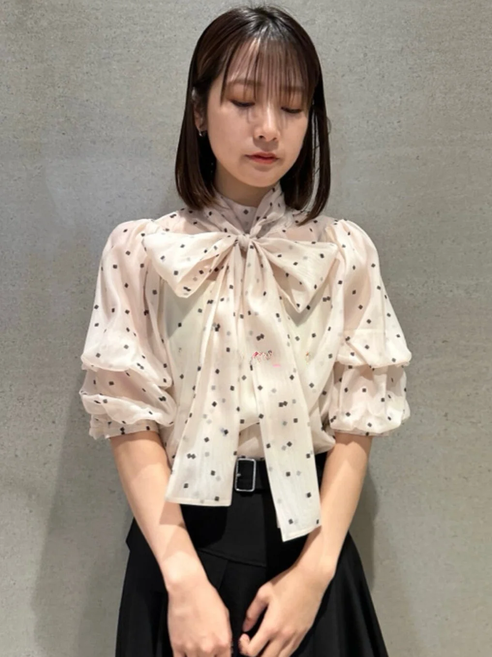 

Sweet And Desirable! Pure round LB Home Knot Tie Bubble Sleeve Organza Chiffon Shirt Japanese Style Stand Collar Lo...
