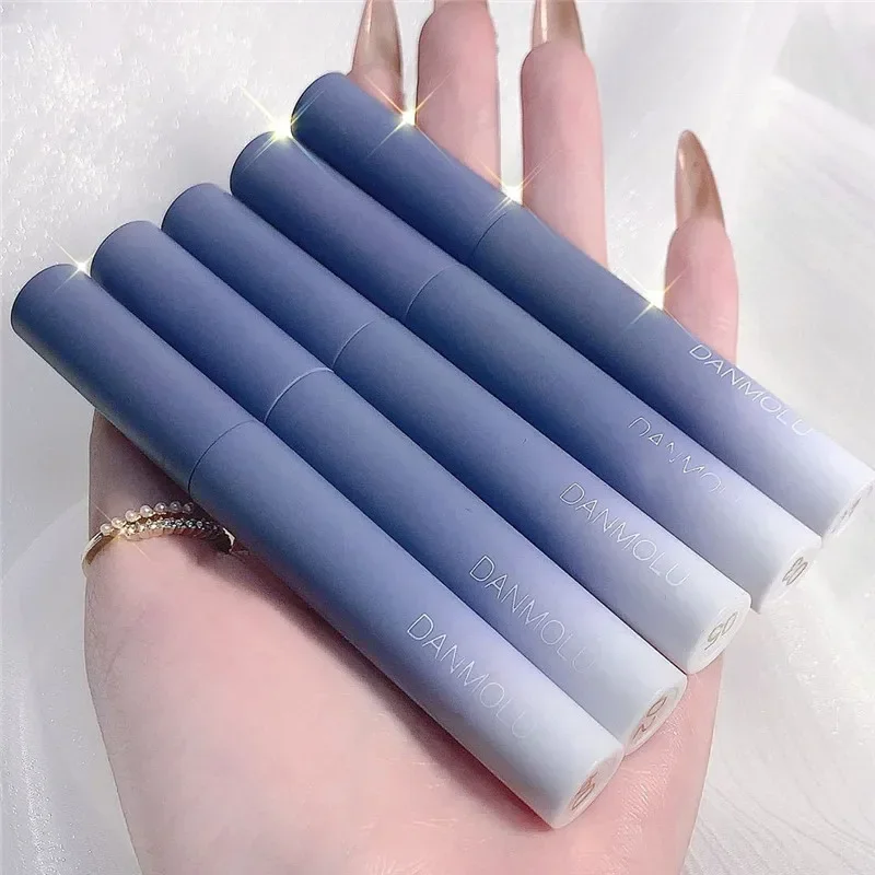 Set di rossetti opachi da 5 colori, labbra rosse antiaderenti impermeabili a lunga durata, tinta per labbra, smalto per trucco cosmetico per le donne