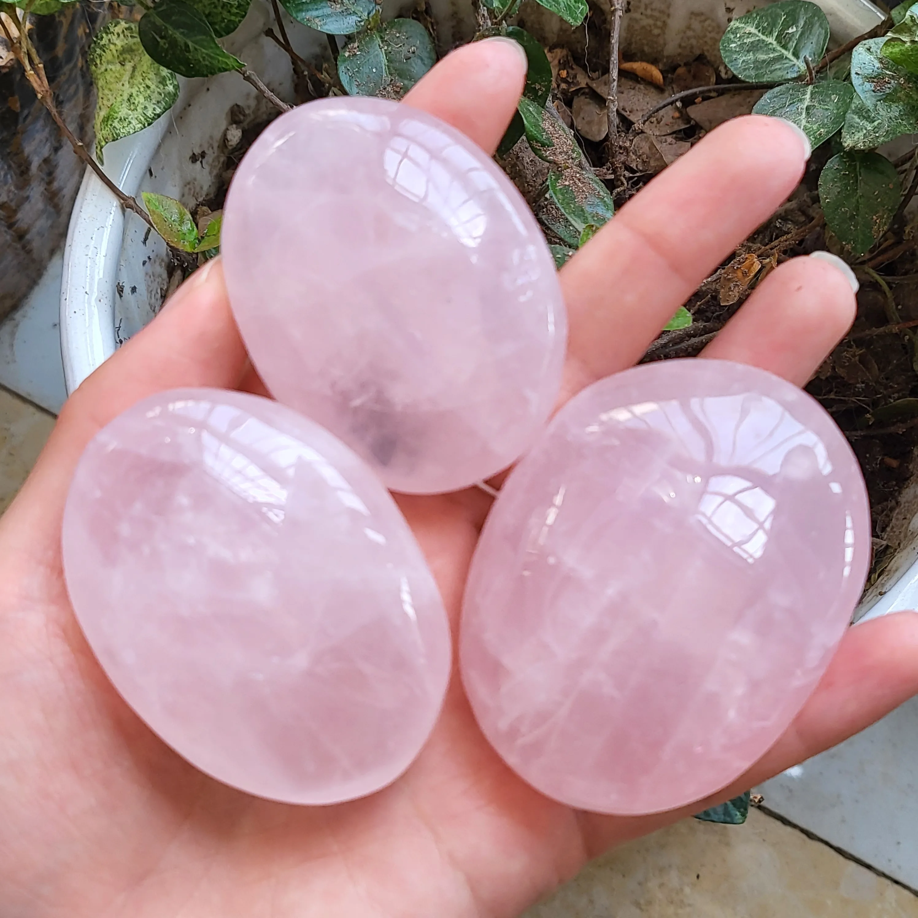 Natural Rose Pink Quartz Palm Stone Massage Power Stone Home Decor