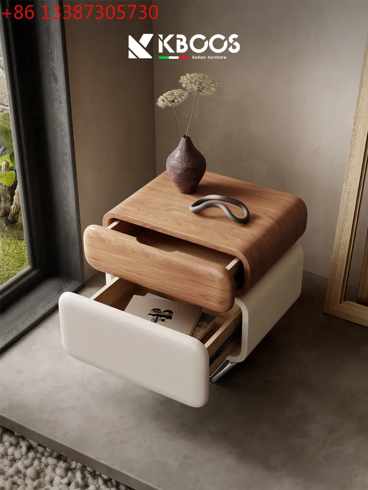 

Итальянская минималистичная прикроватная тумбочка для небольшой квартиры, спальни, в стиле ваби-саби, цвет песочный, с эффектом песочного ветра.