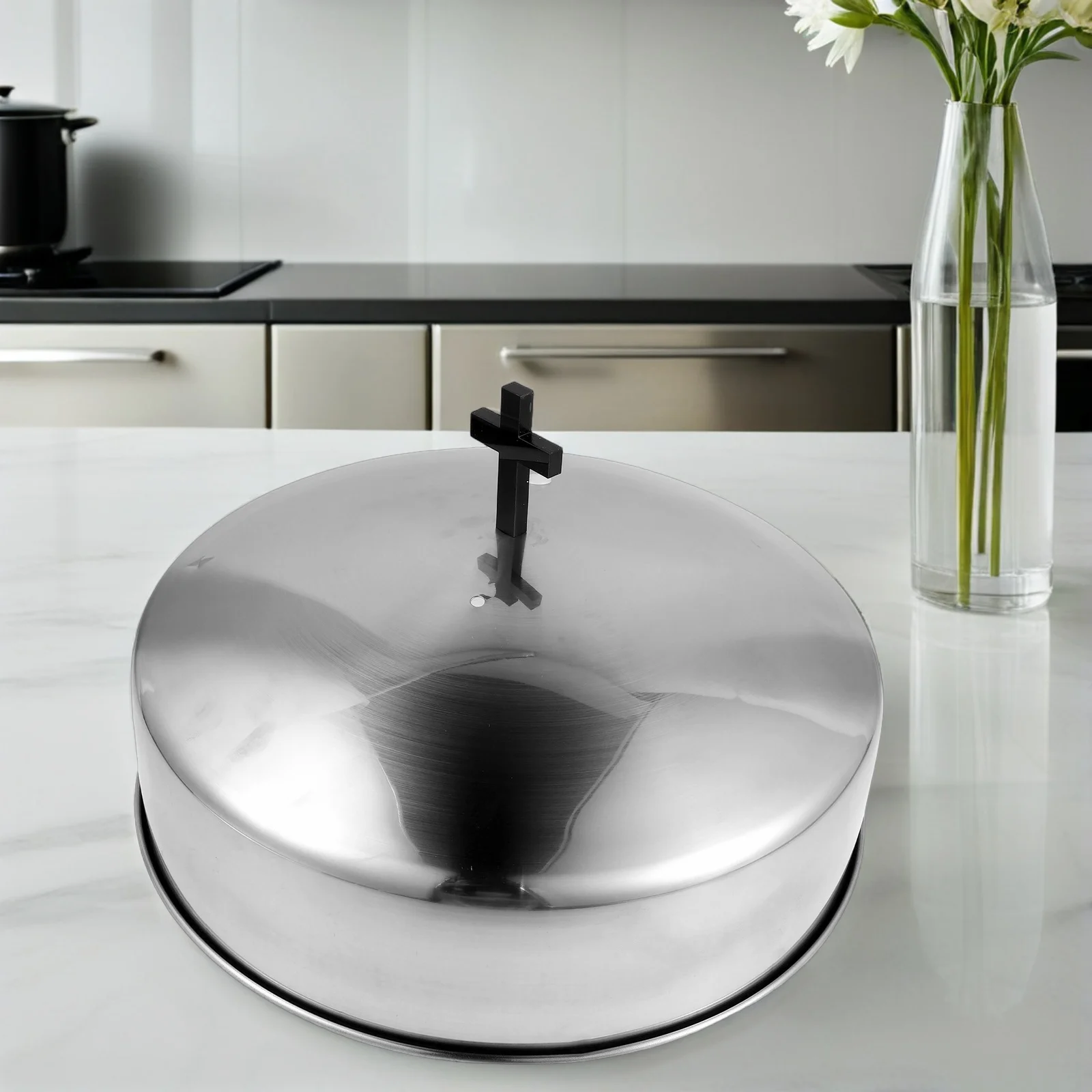 

Metal Lid for Communions Tray - Elegant Round Cover with Handle - Prevents Spills during Religious Rituals - Versatile Use As