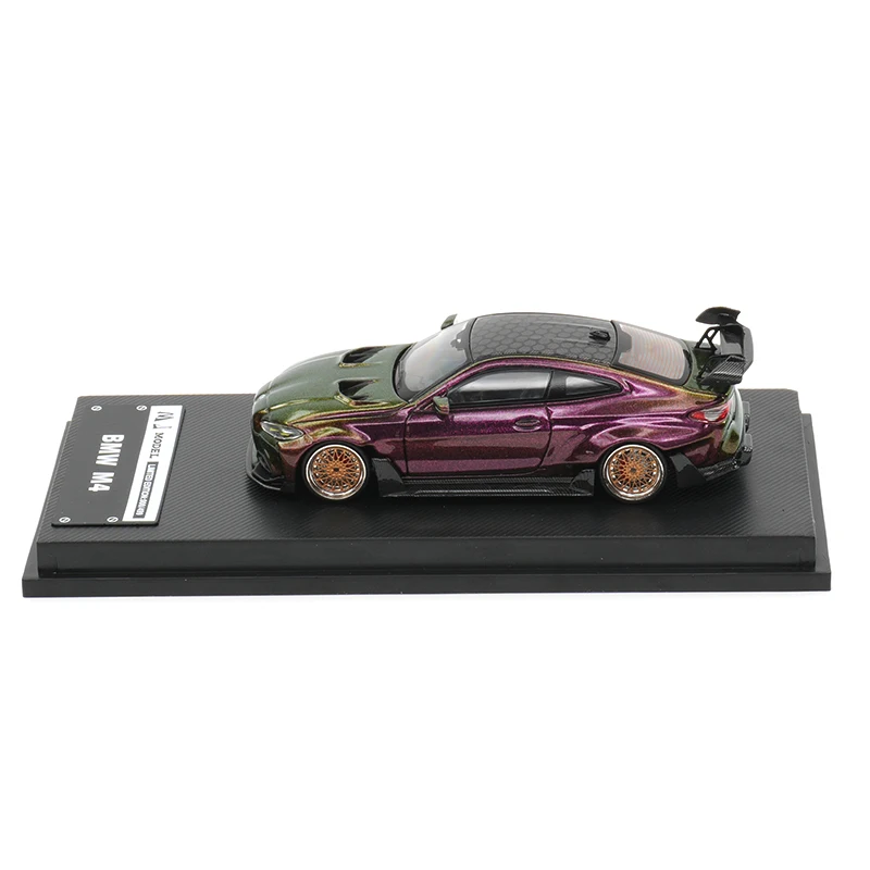 

Street Warrior 1:64 BMW M4 G82 Purple Gold Color Change Diecast Diorama Car Model