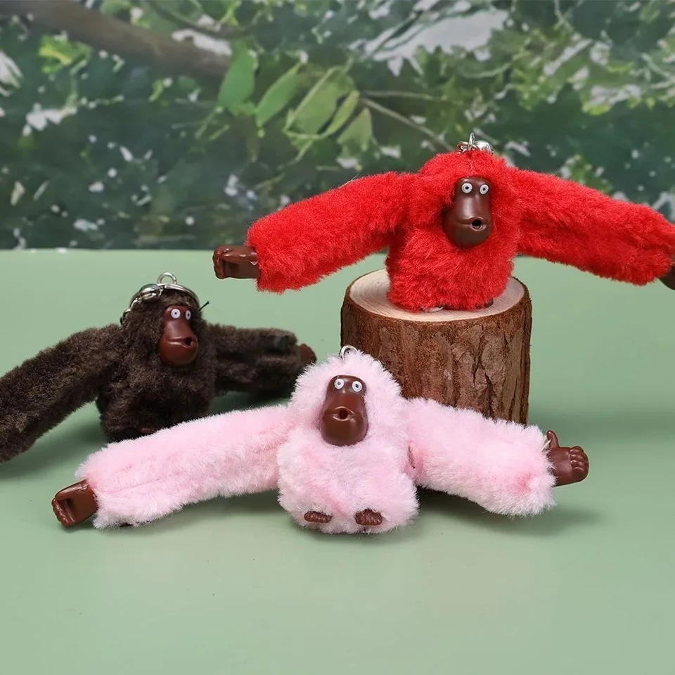 Wilde orang-oetan behandelt wond met medicinale plant - KIJK Magazine