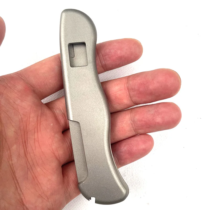 Imagem -04 - Titanium Grip Handle Scales com Furos Quadrados Victorinox Swiss Army Facas Liner Lock Ferramenta de Resgate Ferramenta Soldado 111 mm Par