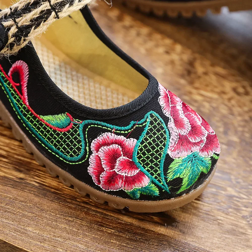 Spring Handmade Thailand Ballet Flats Old Peking Women Casual Flower Embroidery Cotton Shoes Asakuchi Breathable Shoes