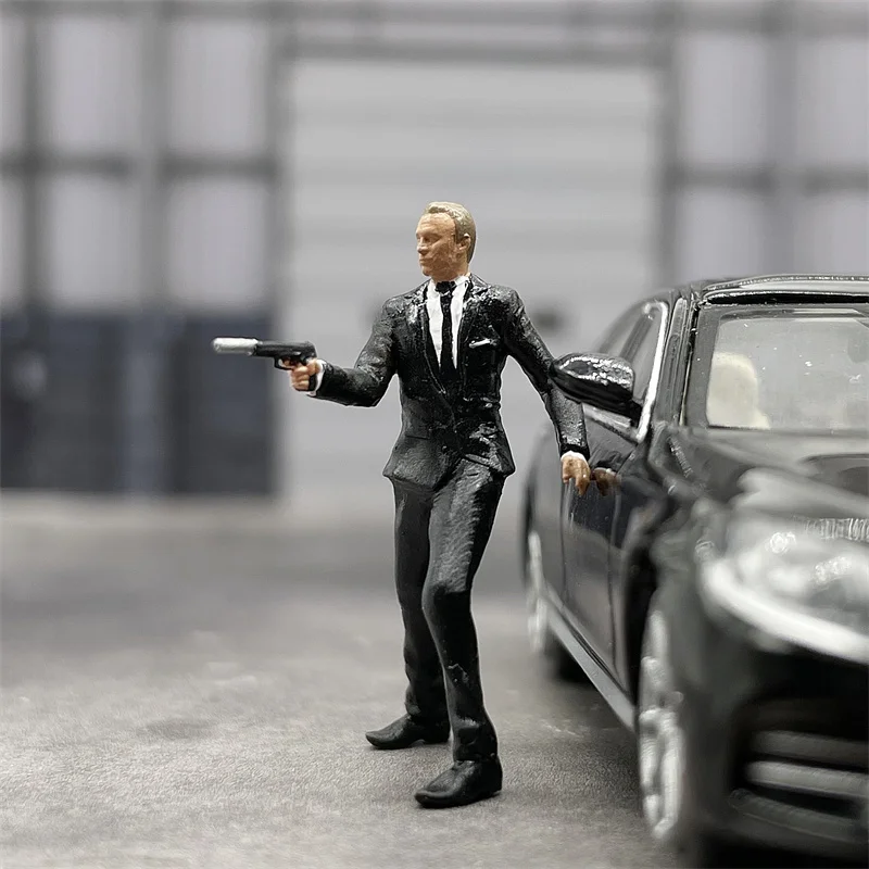 1/64 Scale รุ่นยกปืน Bond จำลองฉากอุปกรณ์เสริมสำหรับรถ Static ตุ๊กตาขยับแขนขาได้คอลเลกชันสำหรับผู้ใหญ่แฟน