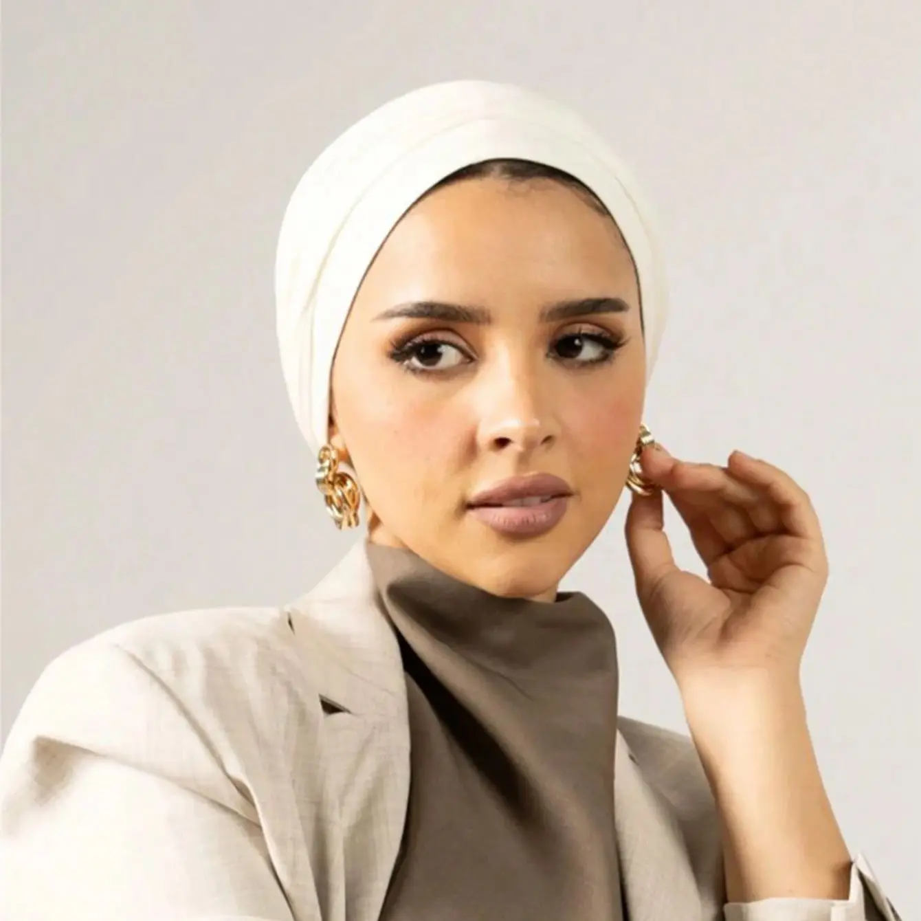 

Premium Soft Muslim Jersey Hijab Underscarf Caps Cotton Stretch Turban Cap Islamic Underscarf Bonnet Headscarf Headband Turbans