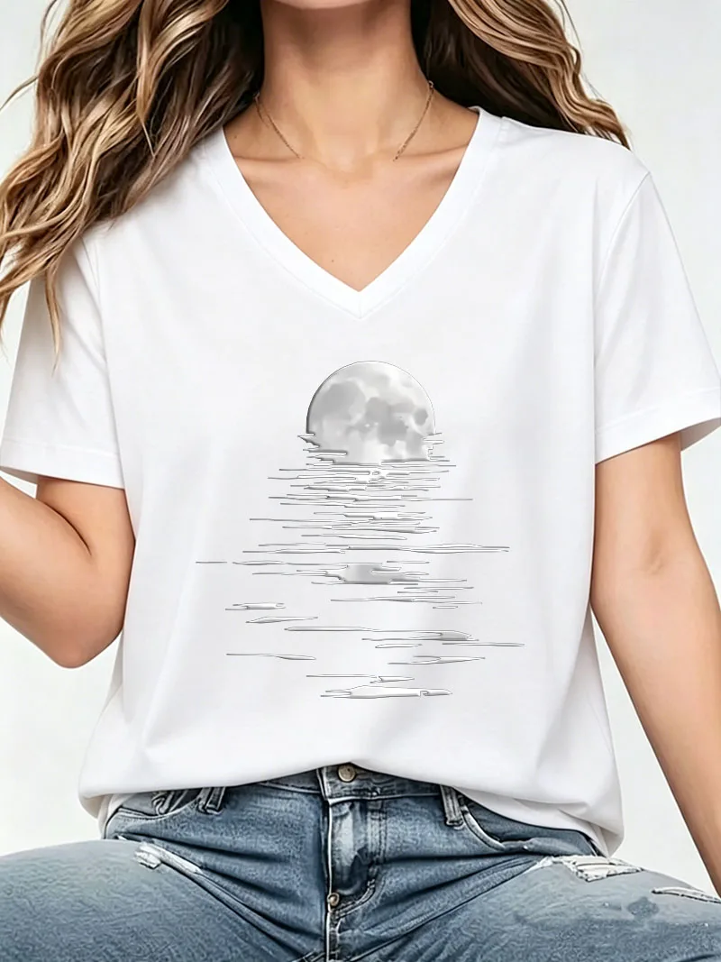 Aesthetic Moon T-shirt V Neck Casual Fashion Vintage T Shirts Women Short Sleeve Graphic Tee Shirt V-Neck Summer Spring