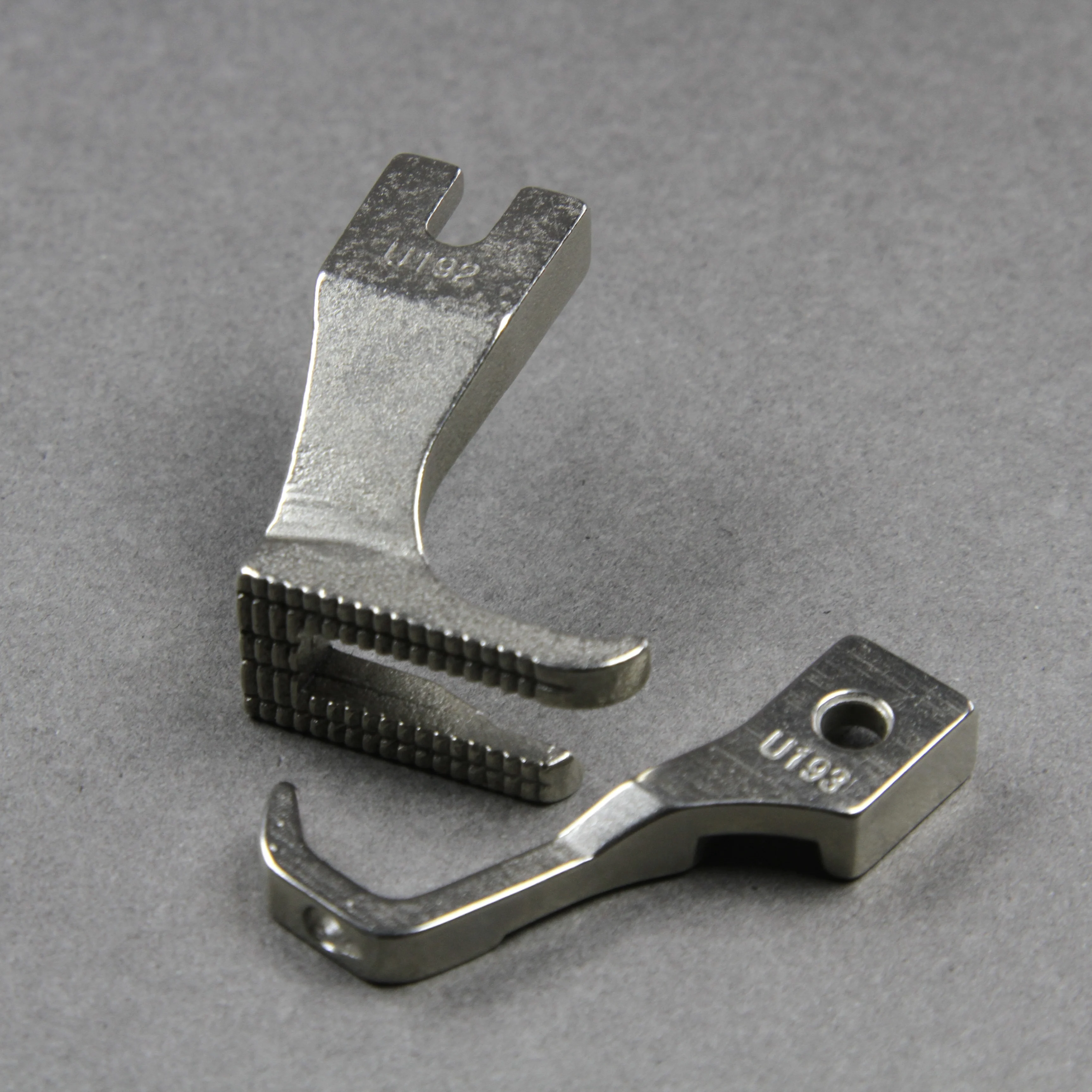 U192 U193 for Synchronised Lathe DY GC0302 Toothed Presser Foot 6-5 Toothed Right Angle Presser Foot Sewing Machine Accessories