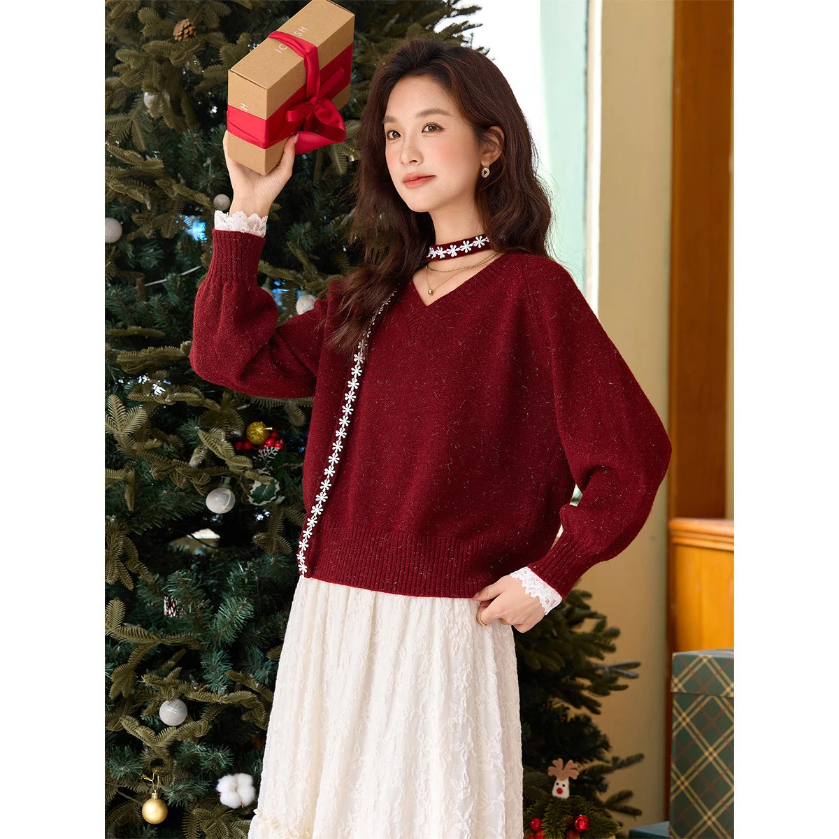 VIMLY Red Sweater Women 2026 Autumn V-neck Glitter Christmas Lace Splicing Knit Pullovers Casual Loose-fit Long Sleeve Top 30618