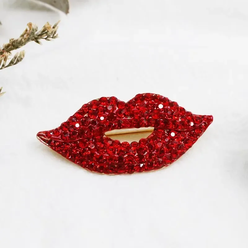 Red Lips Full Rhinestone Luxury Women's Brooches Pins Creative Sexy Crystal Shining Party Wedding Jewelry Accessories Gift