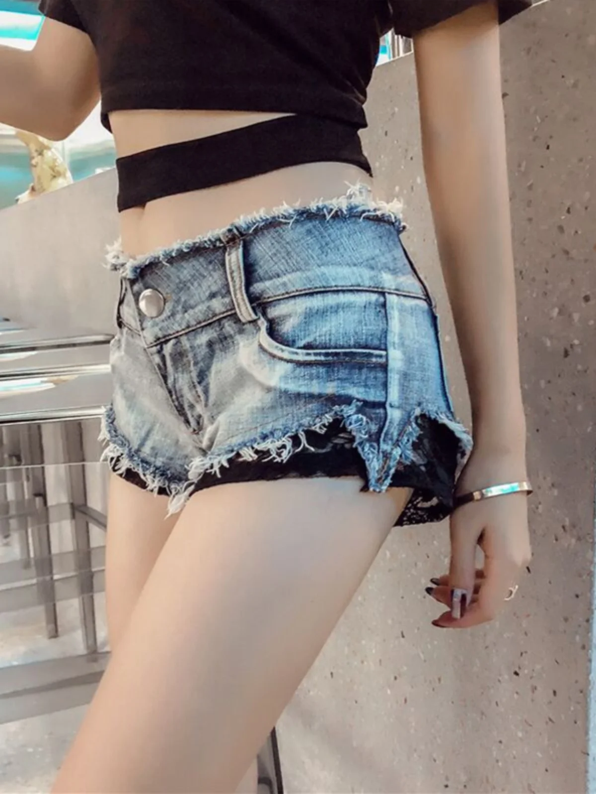 

Sexy Low Waist Lace Patchwork Denim orts Hot Pants for Club Night Bar Dancing Women's Super Low Waist Jeans orts