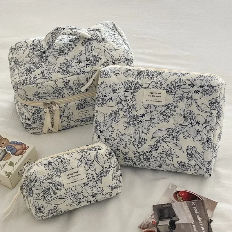Women\'s Zipper Cosmetic Bag Organizer Flower Quilting Cotton Makeup Bag Female Cloth Handbag Portable Toiletry Case Girls Travel