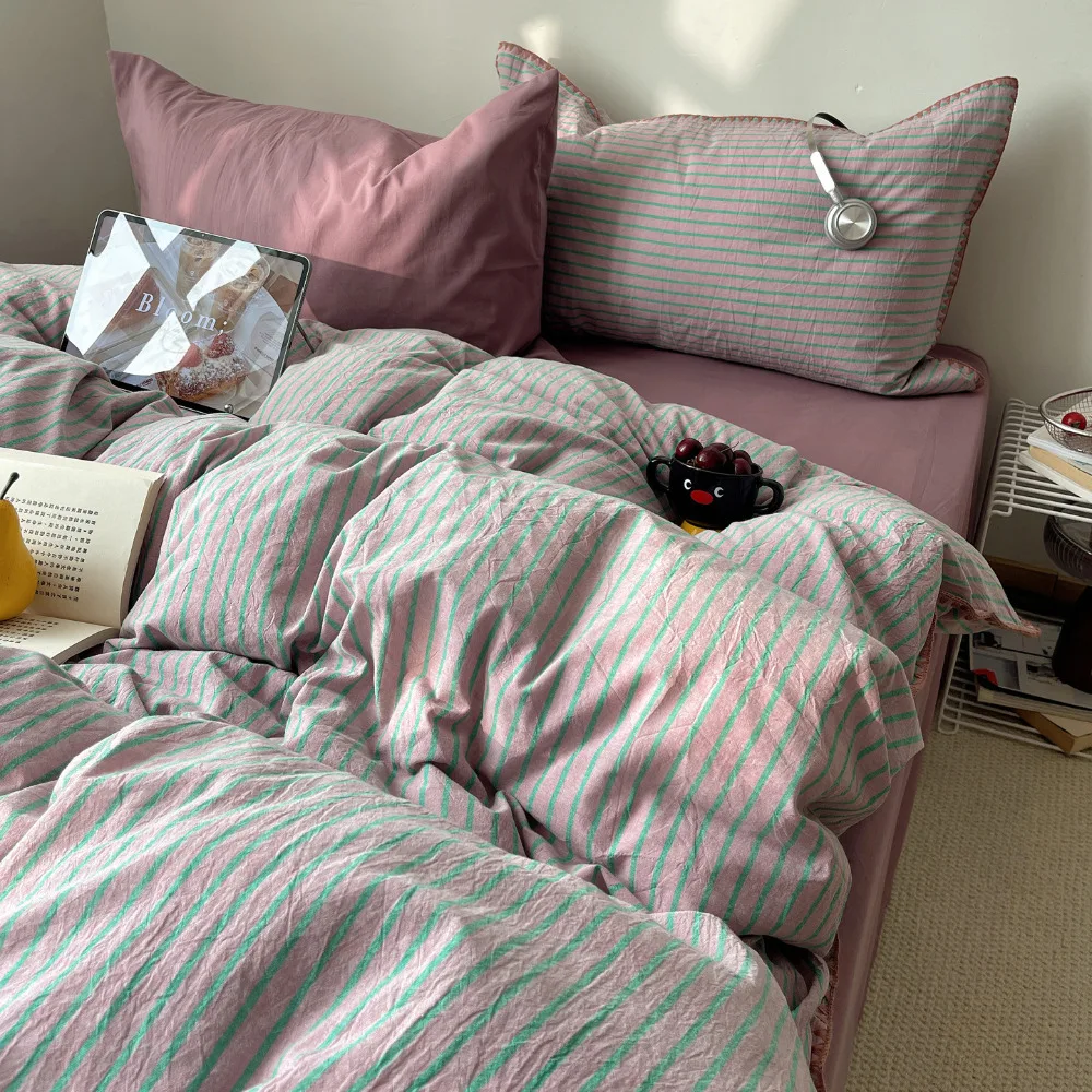 Vintage Style 4 Piece Bedding Set Simple Skin Friendly 100% Cotton Bedding for Bedroom Retro Comfortable Bed Linen Set