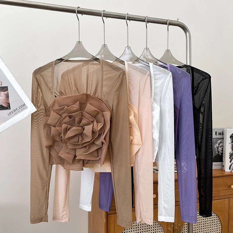 

Clothland женский сексуальный сетчатый укороченный топ с цветочным украшением, тонкая блузка с длинными рукавами, рубашка, короткий стильный шикарный повседневный женский топ LB328