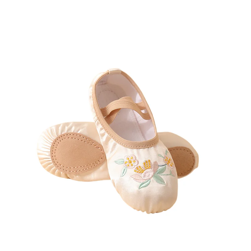 

Классические балетные туфли для девочек, атласные тренировочные тапочки, раздельные, из мягкой кожи, на плоской подошве, для йоги, гимнастики, с вышивкой, для костюма Ханьфу