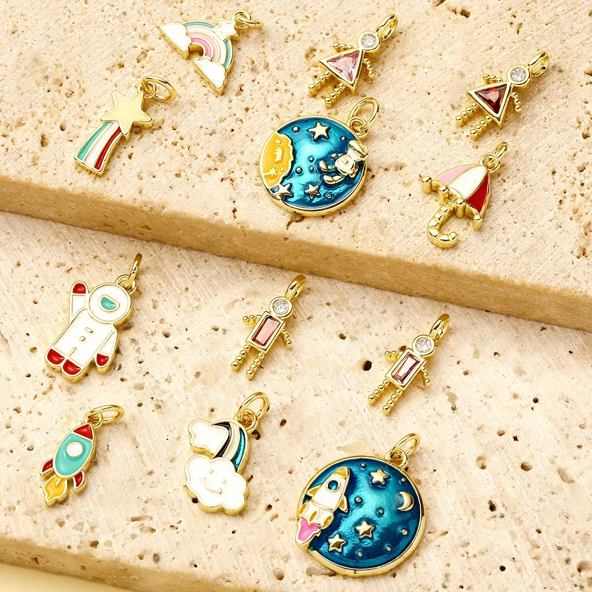 3pcs/Lot Wholesale Copper Cute Boy Girl Diy Charms Women Astronauts Spacecraft Necklace Pendants Rainbow Umbrella Jewelry