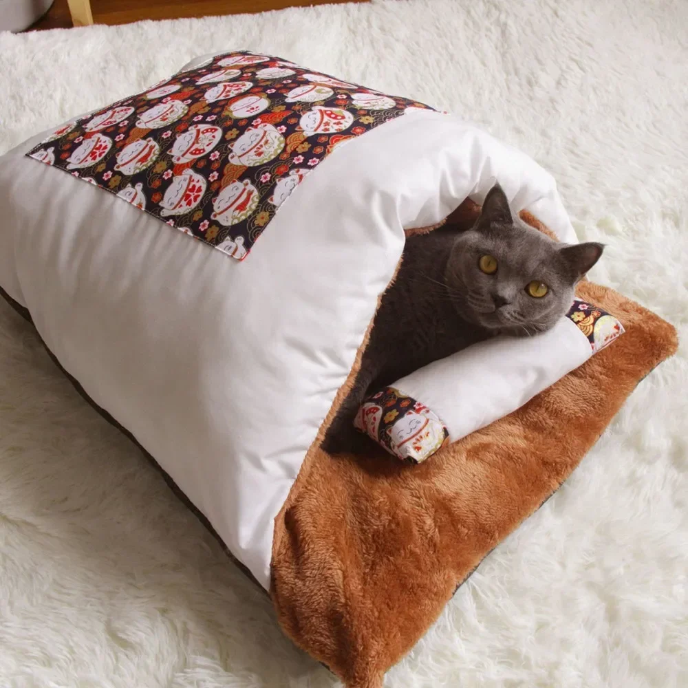 Japanese Cats Bed with Pillow Winter Warm Cat Cave House Plus Velvet Dog Pet Beds Deep Sleep Cats Mat Sleeping Bag Nest Cushion