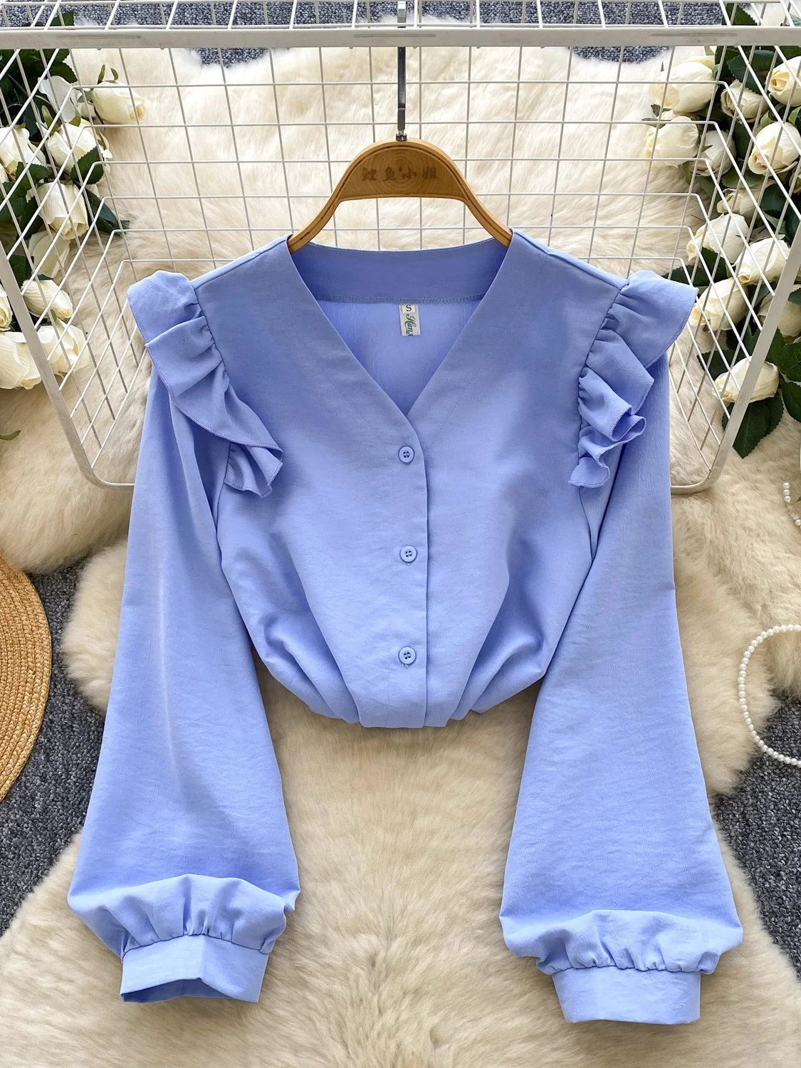 달콤하고 부드러운 스타일의 브이넥 스플라이스 긴팔 여성 셔츠 우드 엣지 브레이드 가을 패션 안티에이징 트렌디 탑