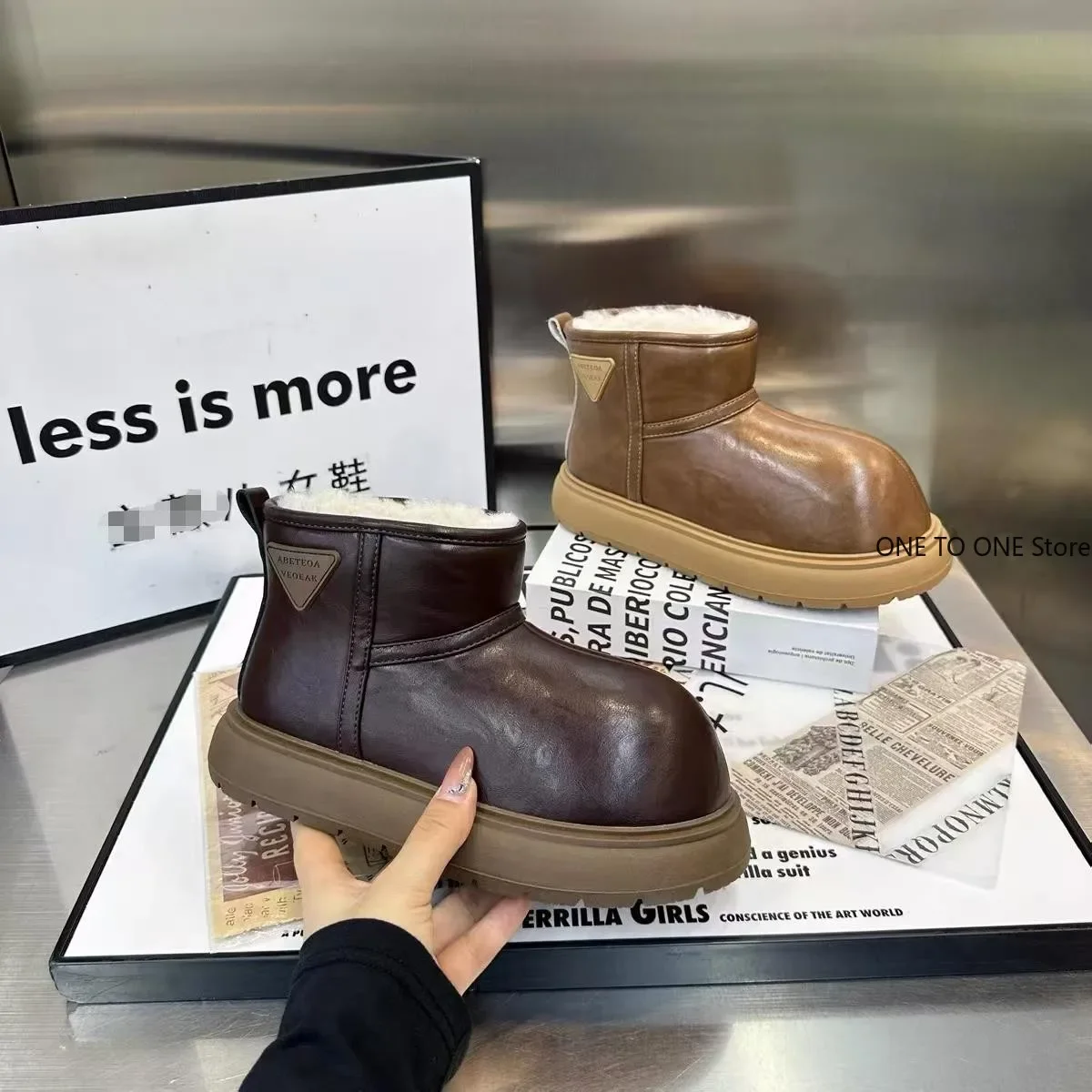 

2025 Ankle Snow Boots Winter Fur Warm Women Shoes New Flats Leather Platform Boots Casual Plush Cotton Shoes Mujer Chelsea Botas