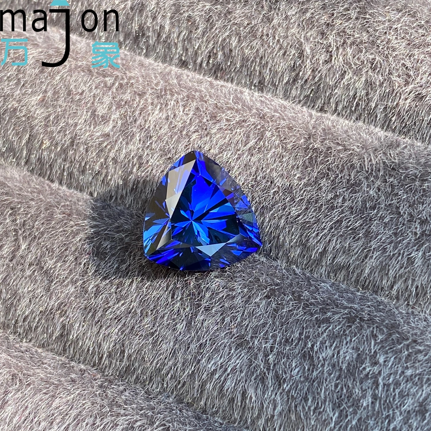 New Hand-cutting 4.52CT Lab Grown Sapphire Trillion Cut Gemstone for Charms Advanced Jewelry Making Materials DIY