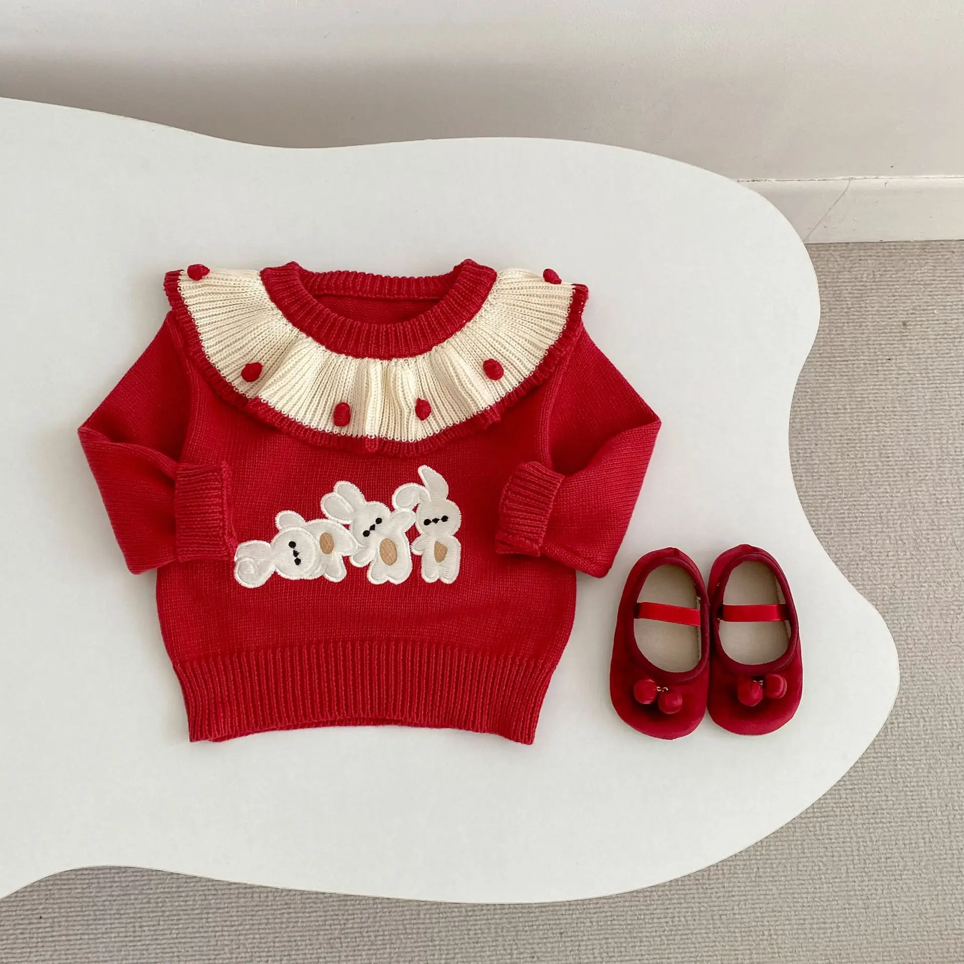 

Новая осенне-зимняя одежда для малышей 0-3 лет, вязаный универсальный пуловер с воротником лотоса и кроликом