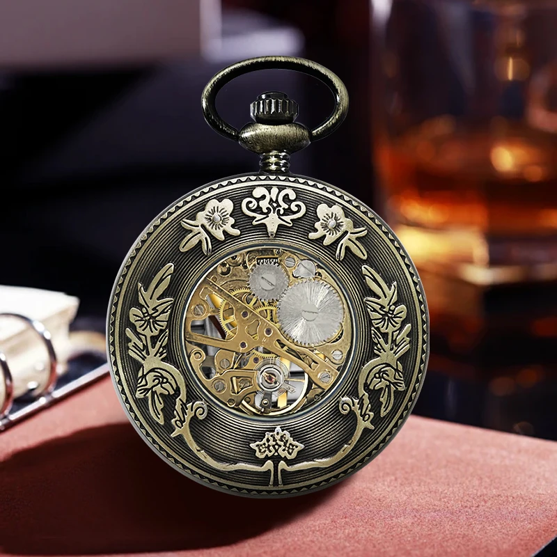 Bronze vintage mechanical pocket watch The shape of a dragon on the surface The outer ring of the back is patterned