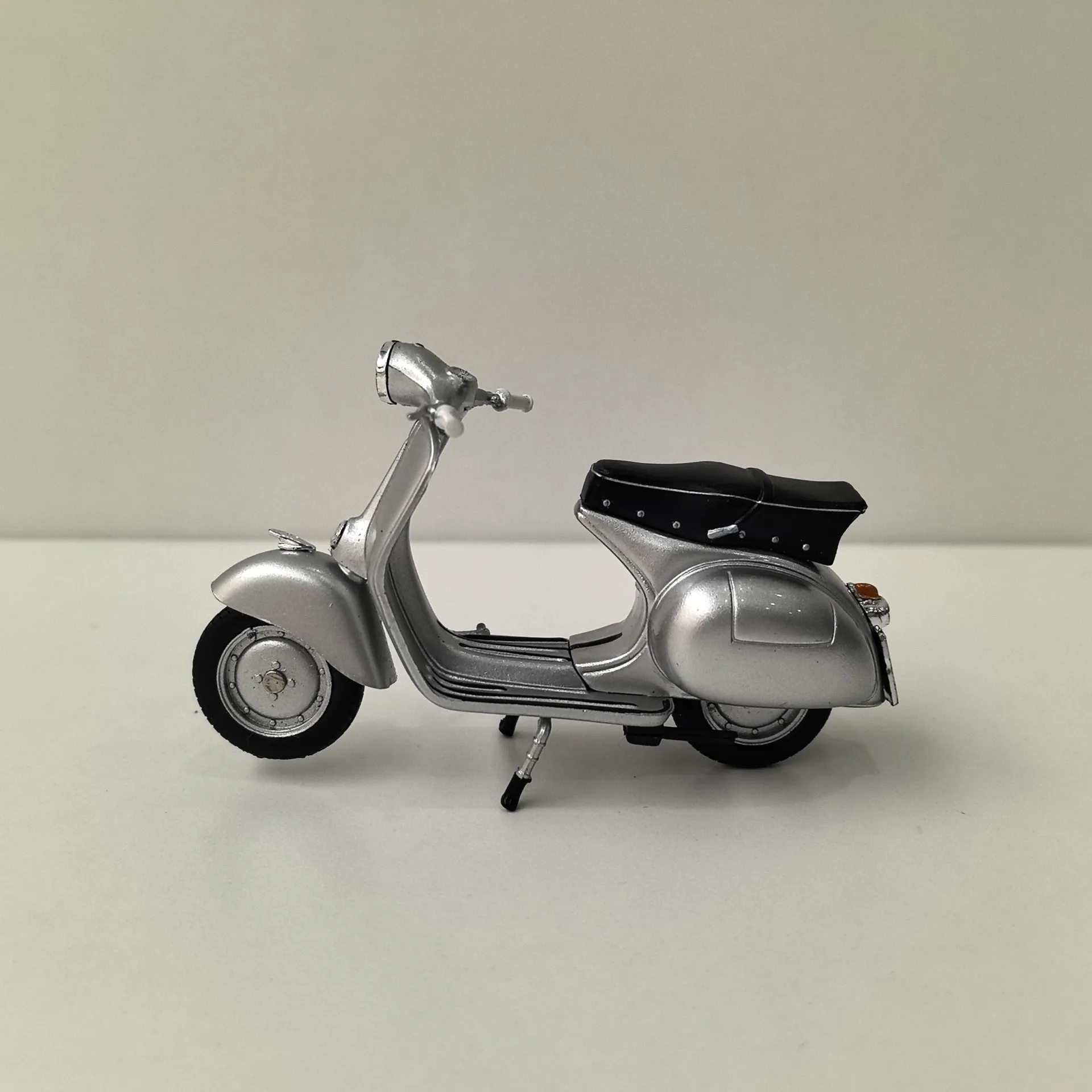 دييكاست IXO 1/24 مقياس فيسبا 150 GS سبيكة سيارة نموذج تحصيل لعبة هدية تذكارية عرض حلية