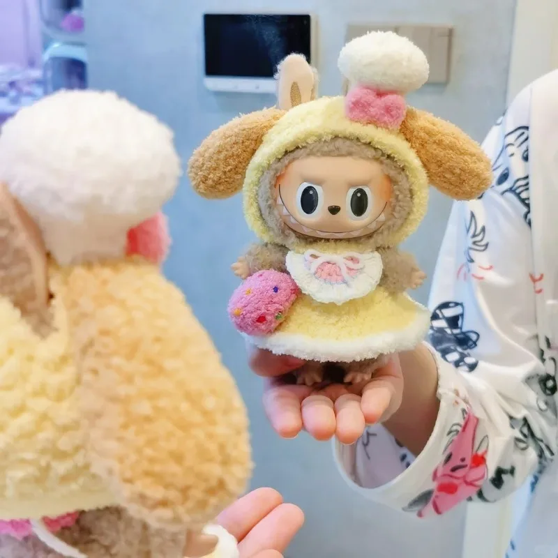 

Labubu 1 и 3 поколения, 17 см, наряд макарон: сменный костюм с эмалированным лицом для кукол — коллекция одежды (без куклы в комплекте)