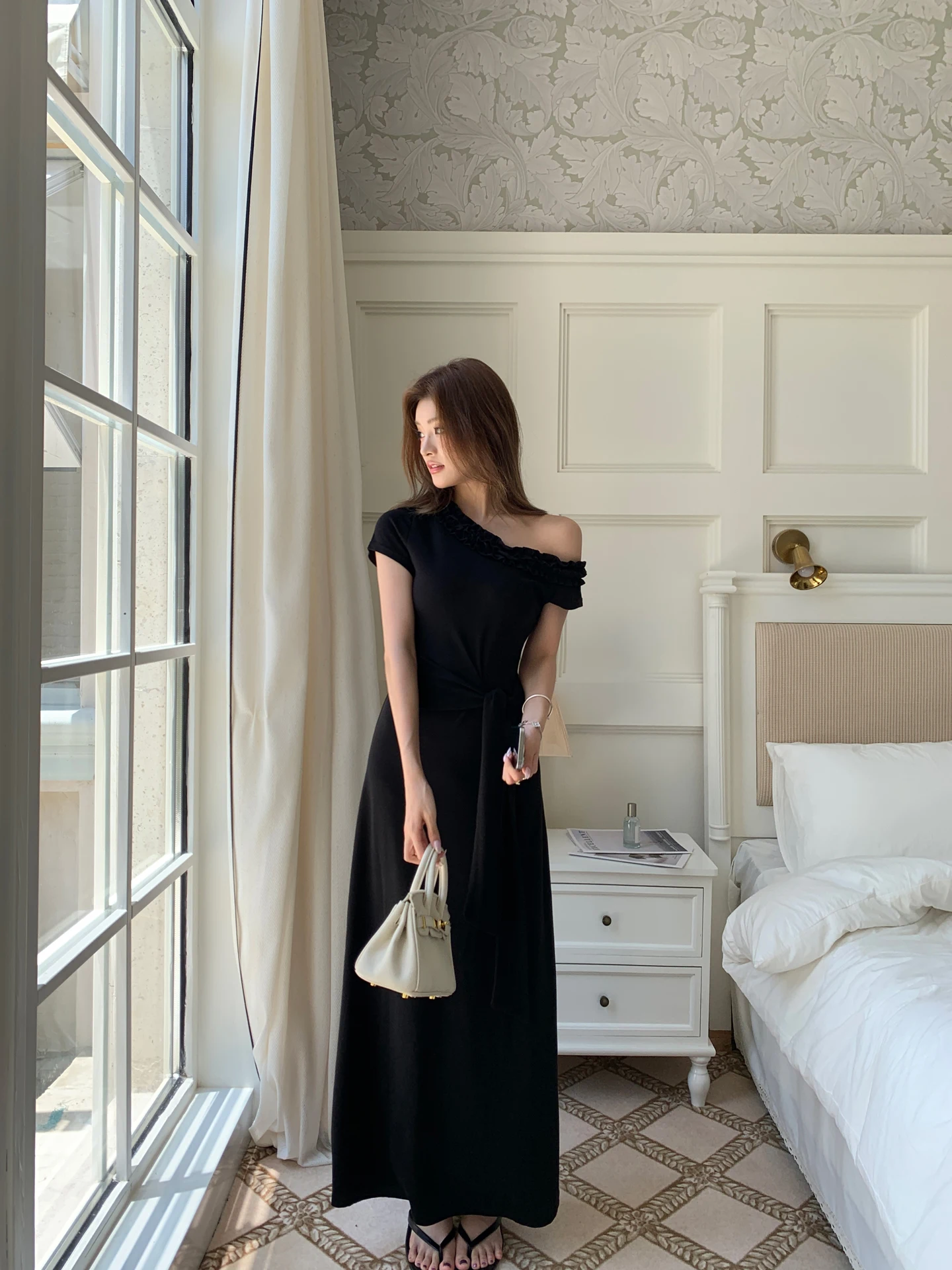 

Black Asymmetrical Shoulder Tulle Dress Women's Summer Design Sense Belt Waist Baring Long Skirt Casual Style Short Sleeve