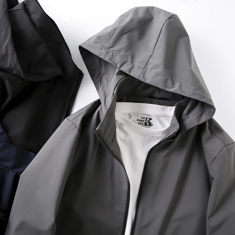 

Sli Mens Outdoor Casual Jaet with Detachable Hat Waterproof Breathable Spring Autumn Faionable Youth Stand Fit