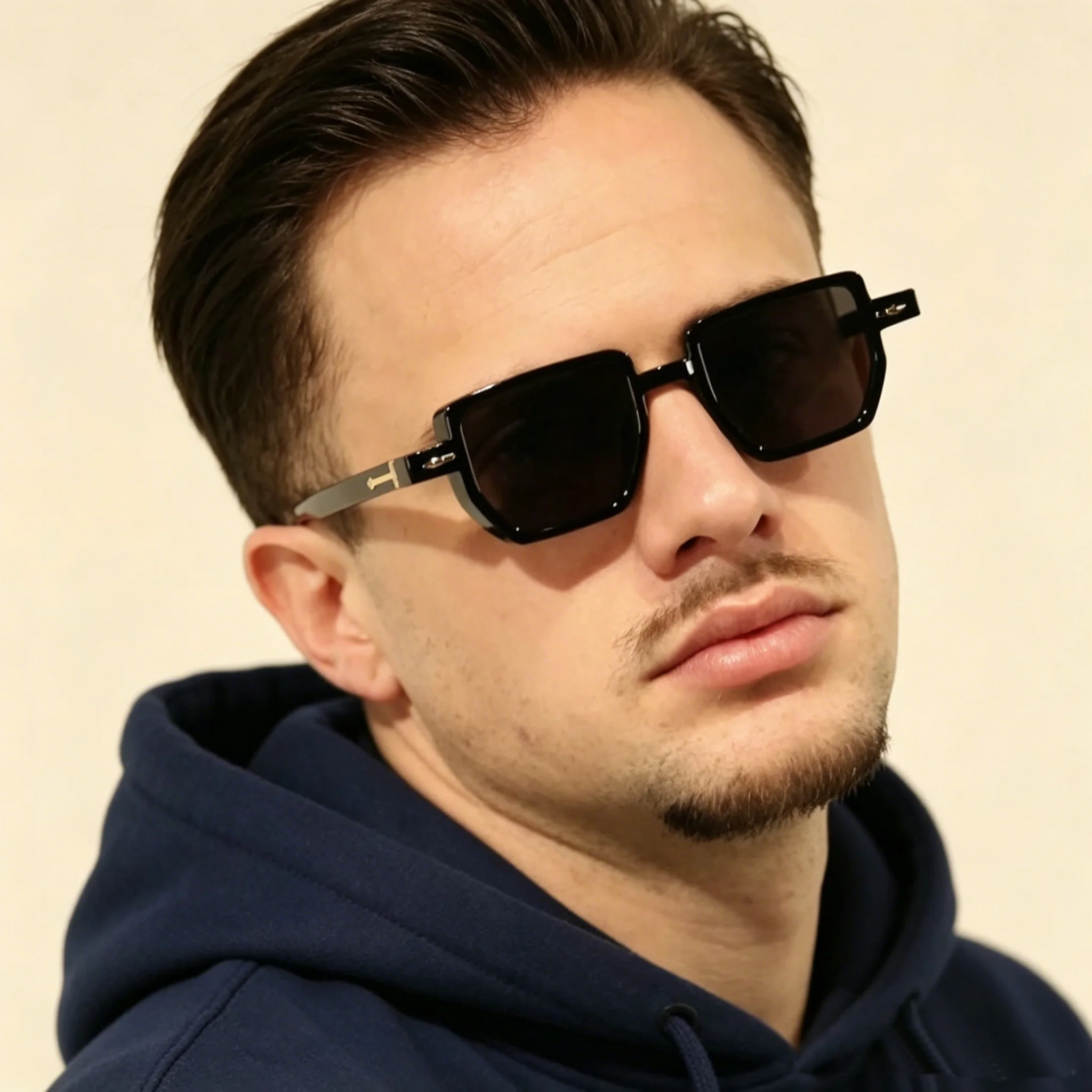 Irregular Square Sunglasses for Men Women Fashion Retro Rivets Designer Small Frame Sun Glasses Shades Luxury Sunglass Man