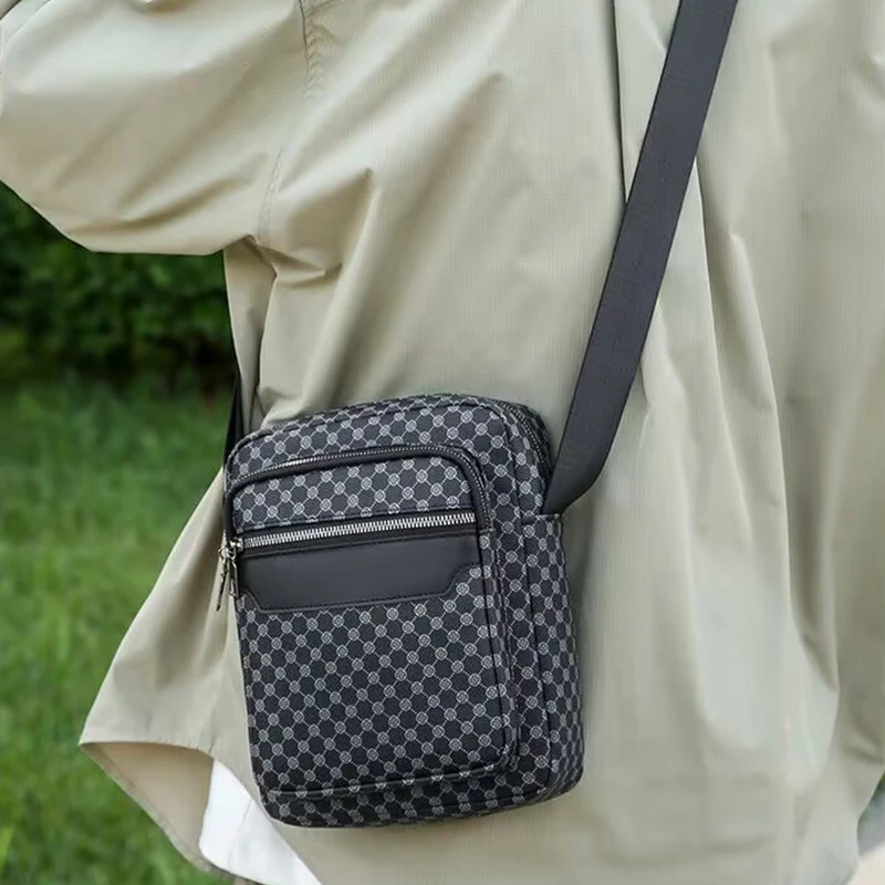 Geschlechtsneutrale Handtaschen für Frauen und Männer eignen sich für den täglichen Pendelverkehr und Sport. Einzel-Schulter-Umhängetaschen. – Detail 9
